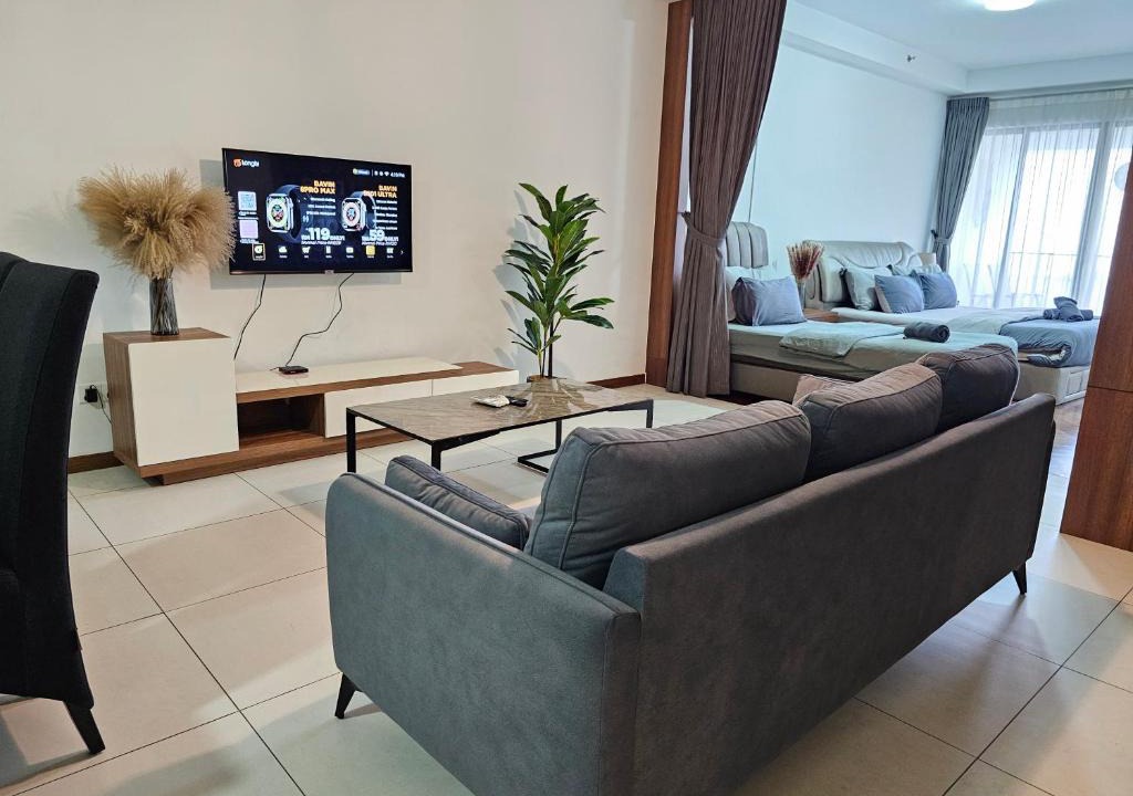 Seri Tanjung Pinang Apartment | Deluxe Seaview Suite Twin Bed by The Only Bnb