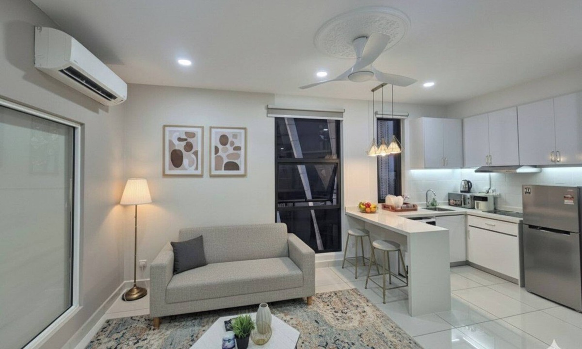 Kuala Lumpur Apartment | Designer KL City View Loft - 12 Min to KLCC [Cozy Large 1BEDROOM]