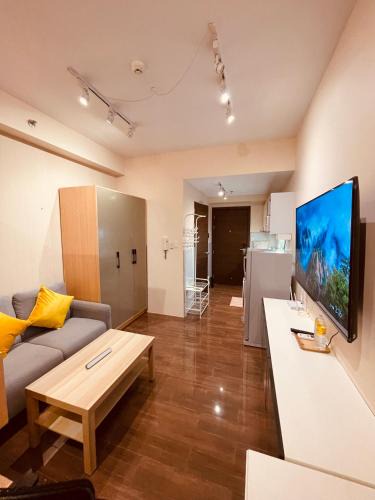 San Antonio Apartment | Destina, 100Mbps at Air Residences, Makati, MetroManila, Netflix