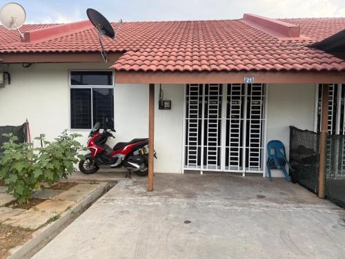 Kampung Padang Lati House | DF Homestay