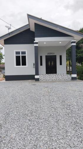 Gual Periok House | Dhila Homestay Jalan Pasir Mas Rantau Panjang