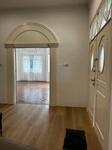 Bintulu Villa | Di Renjis Pilis
