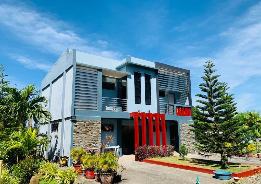 Iba House | Dollosa Compound