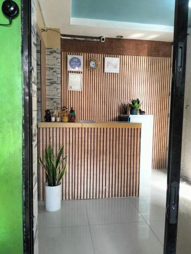 Downtown Tacloban Hostel | Don Pedro shared bathroom 2