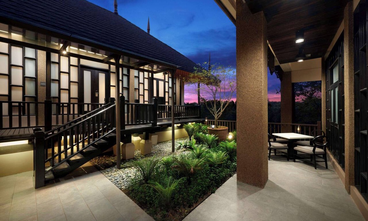 Putrajaya Hotel | DoubleTree by Hilton Putrajaya Lakeside