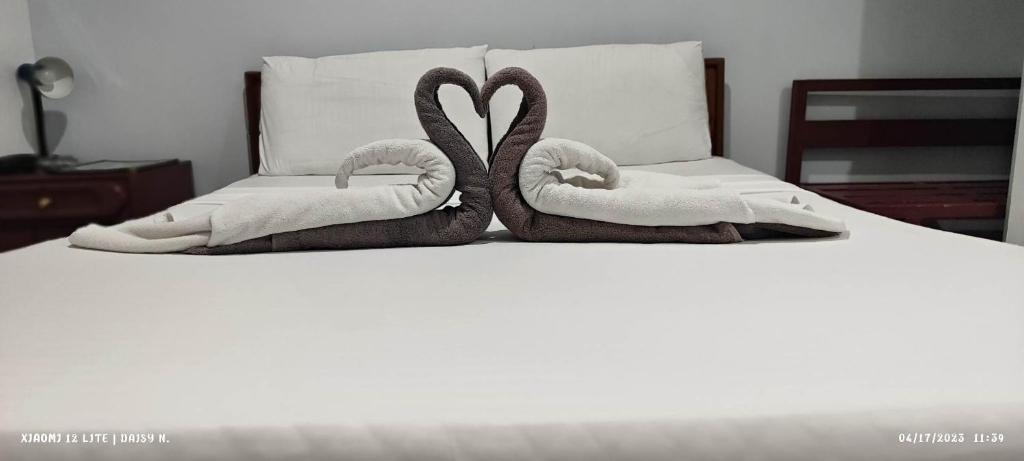 Ermita Hotel | DUCK INN AND RESTAURANT