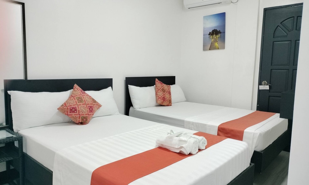 Kalibo Apartment | E & F Condotel