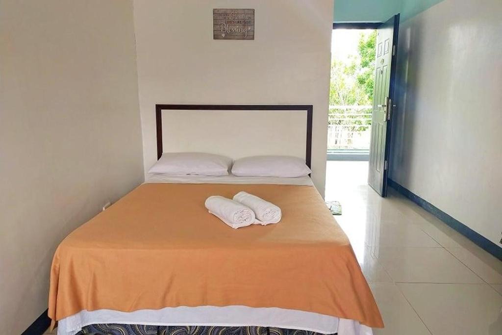 Laoag Hotel | EC Hotel near Laoag Airport