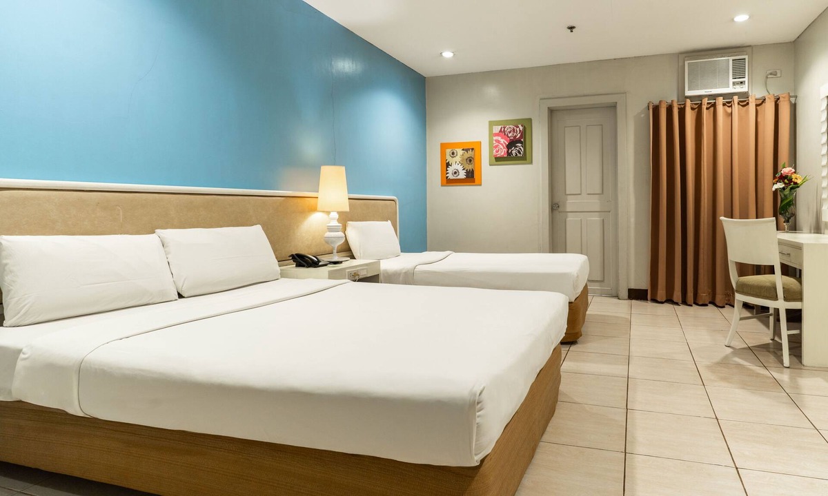 Bacolod Hotel | Ecotel by L'Fisher