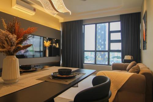 Taman Mutiara Apartment | EkoCheras Kuala Lumpur #2room 4pax Link Mall & MRT