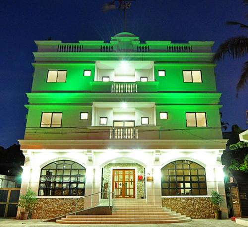 Jaro Hotel | El Haciendero Private Hotel
