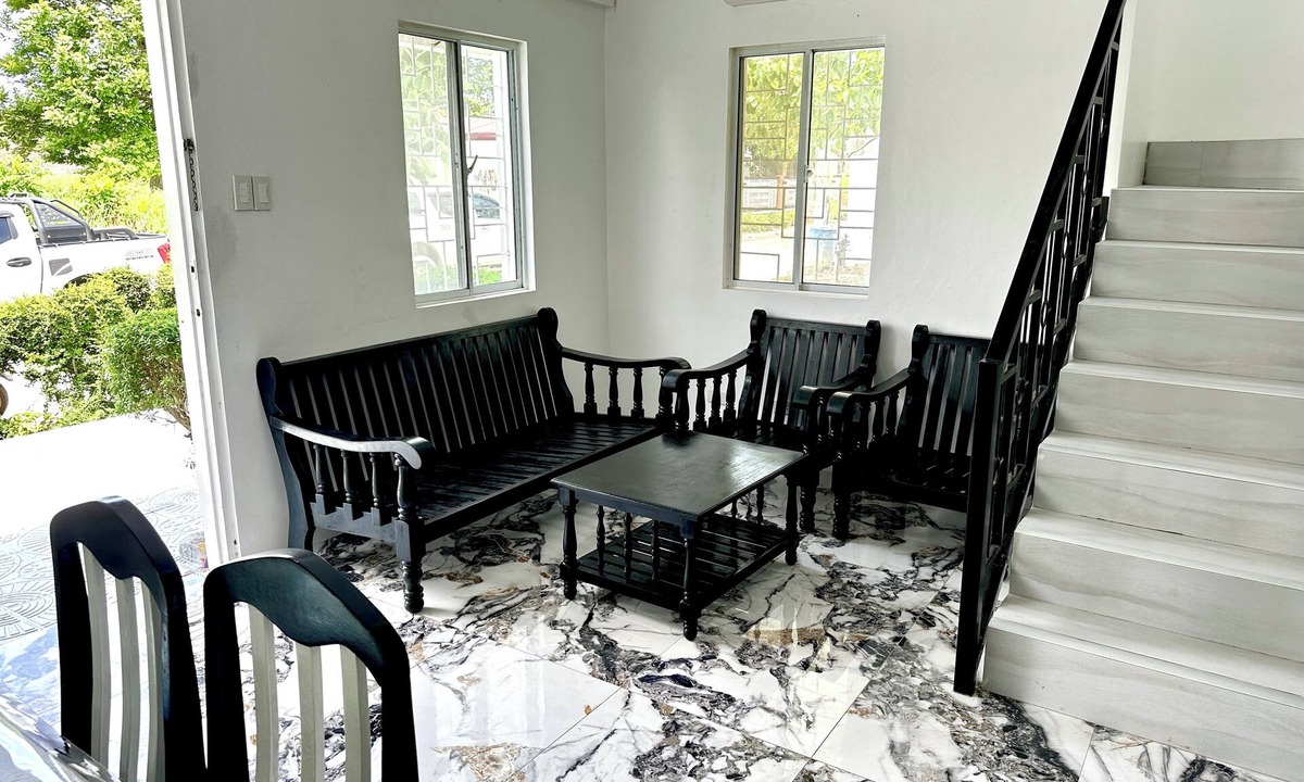 Oton House | Elegant 4BR Home in Savannah with Garden