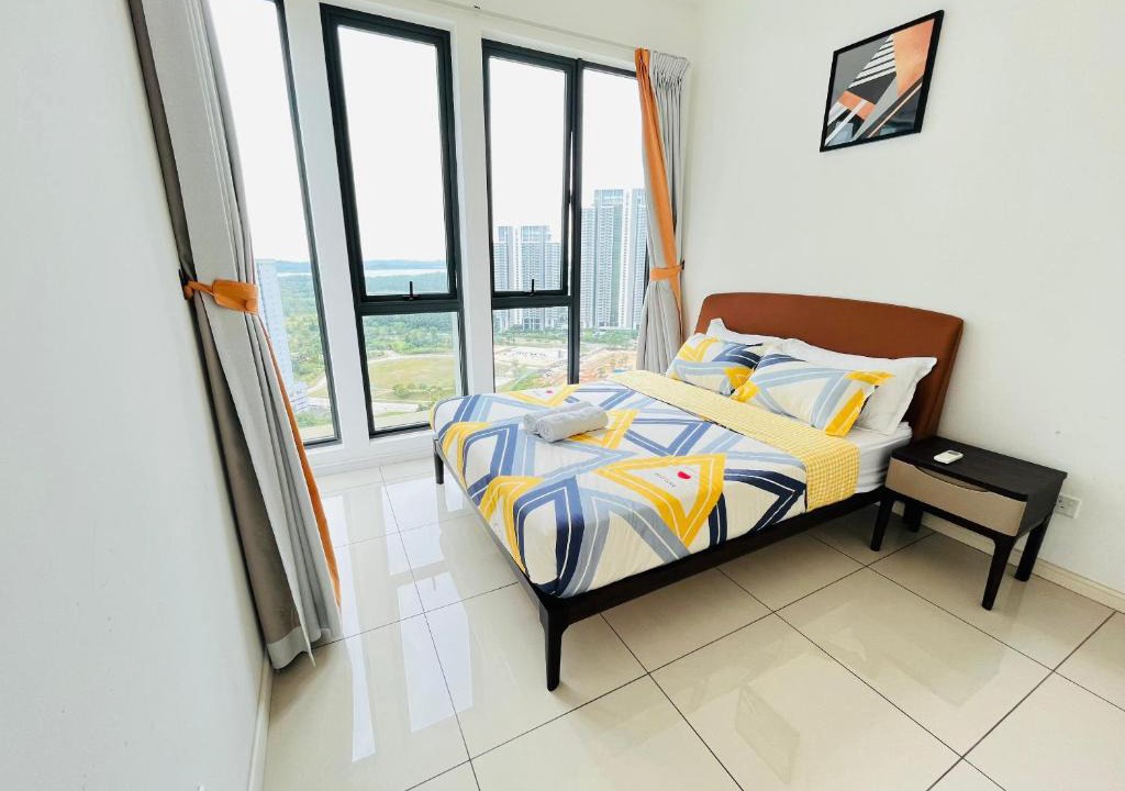 Medini Apartment | ELYSIA-Near Gleaneagles & Legoland-2RB WarmQ Suite Max7pax-WaterDispenser