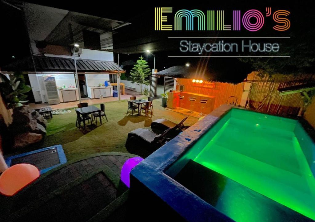 Bay Bed & Breakfast | Emilio's Staycation House