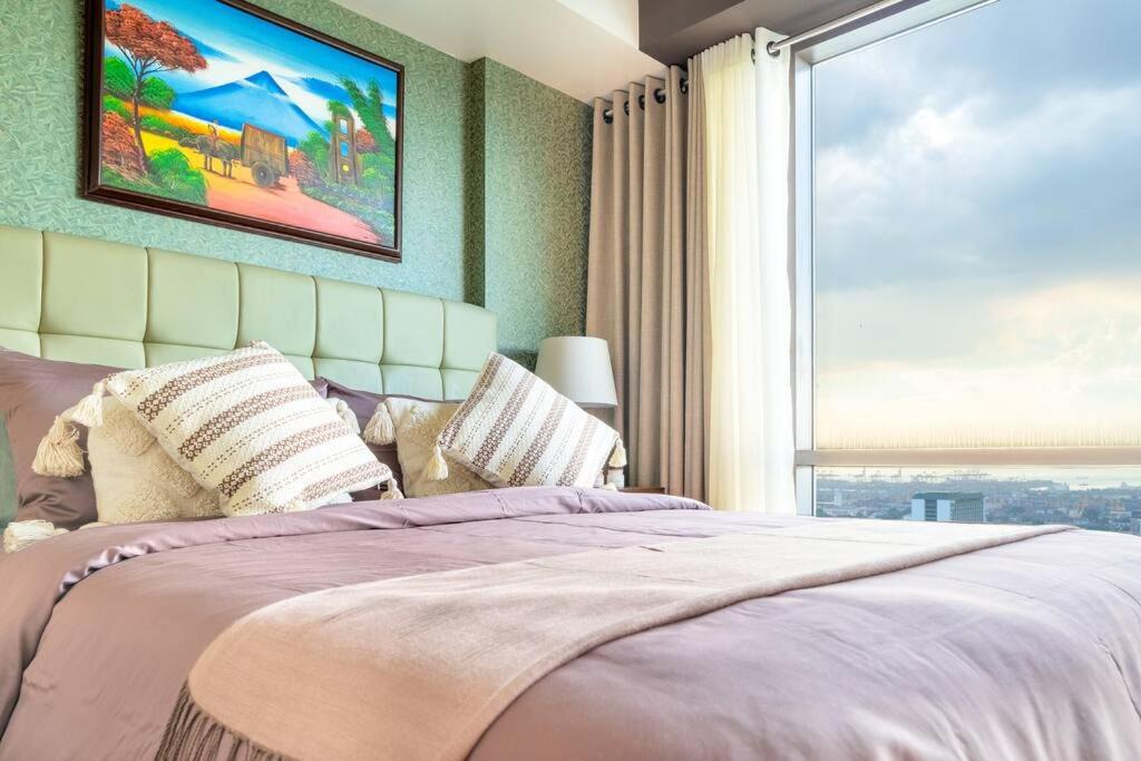 Ermita Apartment | Enjoy the Filipino culture with 2 bedroom place