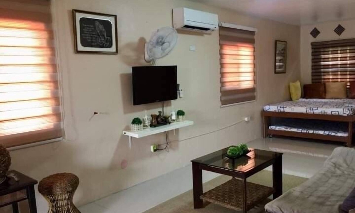 Silang Hotel | Evangeline Garden and Lodge