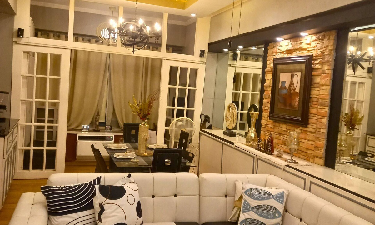 Bagumbayan Apartment | Extraordinary Condo Unit Beside Eastwood Mall