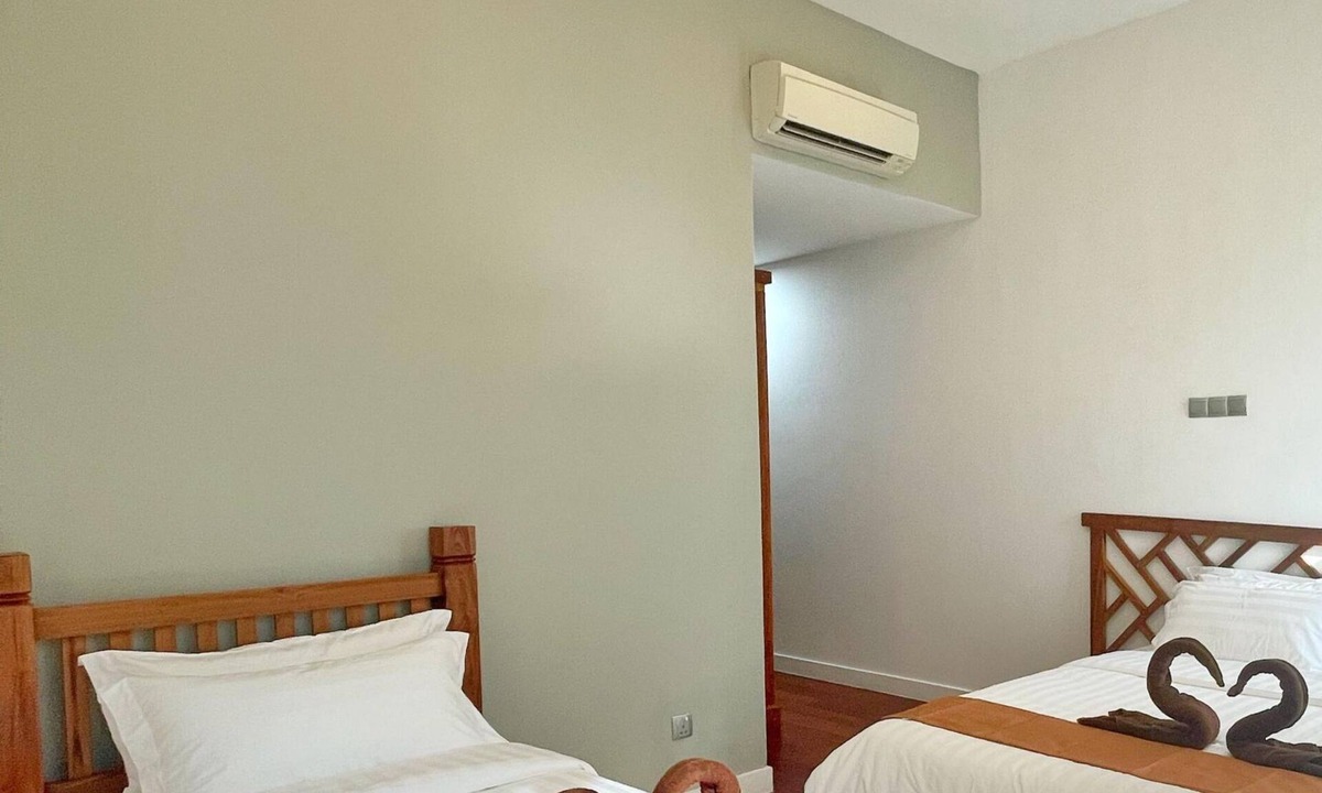 Downtown Kota Kinabalu Apartment | Ezyhouz @ Kota Kinabalu/IMAGO The Loft/Luxury Pool Garden 3 Bedroom 8Pax