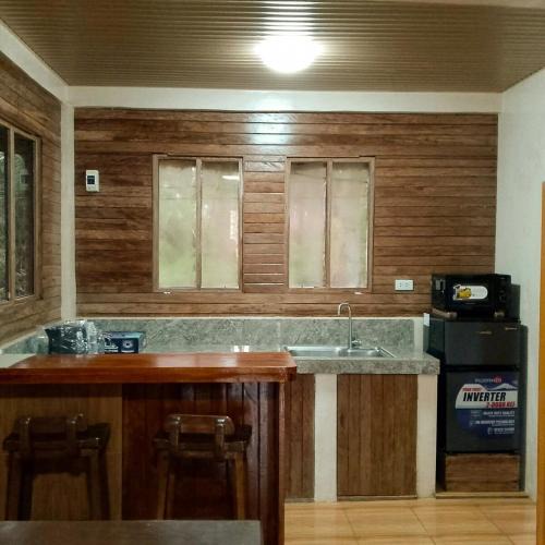 Gubat House | F&F Beachside Kubo Hub - Tiny Home near Beach Surf Hub - Gubat, Sorsogon