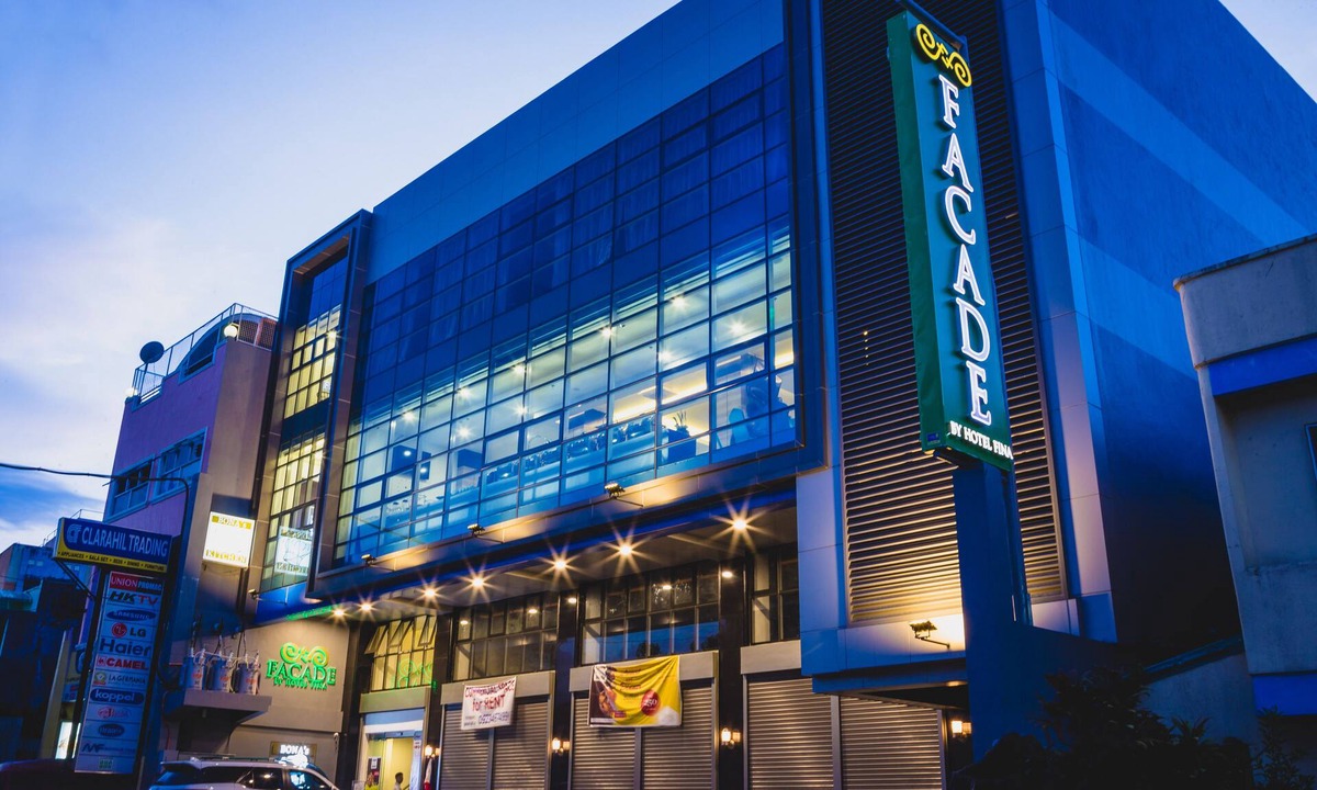 Tabaco City Hotel | Facade by Hotel Fina