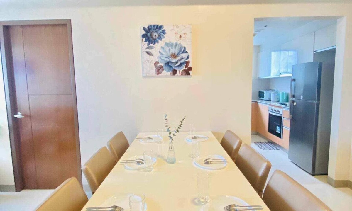 Lapu-Lapu Apartment | Family room 2 bedrooms