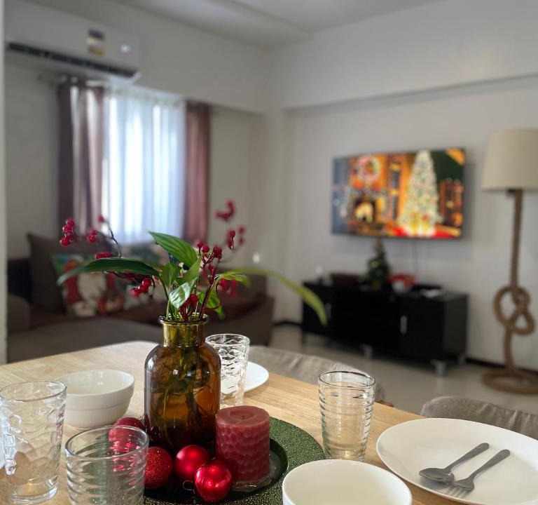 Mactan Export Processing Zone Apartment | Family Suite near Mactan Airport by A&C
