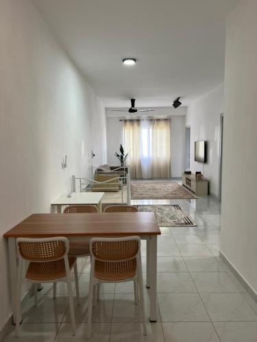 Ijok Apartment | Fatini Homestay Puncak Alam Musllim Only