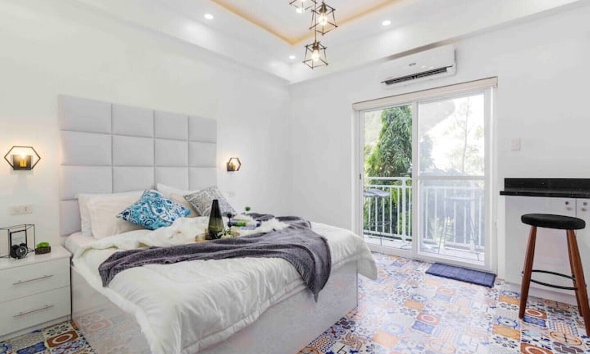 Mactan Export Processing Zone Apartment | Fresia by J&J (Near Airport| Wi-Fi |Netflix)