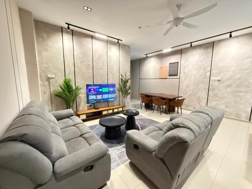 Gua House | FunkyVila1 18PAX 4BR Near188Tower, Artstreet, HTAA