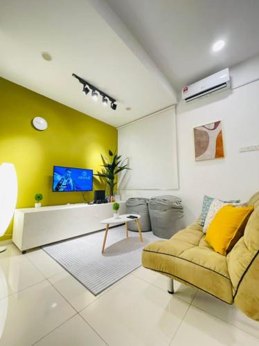 Sungai Tiram House | Funkyvila2 8PAX Near IIUM, KMC, TarC, BBQ, PS4