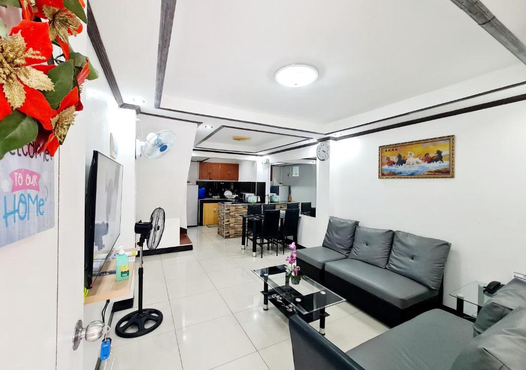 Calapan House | Furnished House in Calapan City Subdivision near ROBINSONS Mall L33