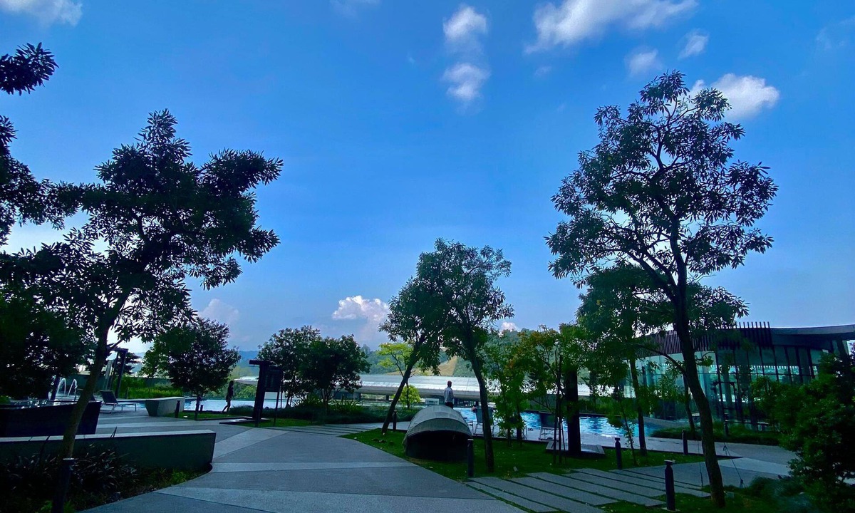 Kampung Bukit Dukong Condo | FZ Homestay @ Parkland Cheras : linked with MRT to Bukit Bintang & KL City.