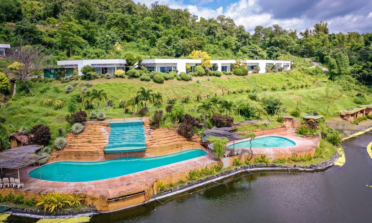 San Joaquin Hotel | Garin Farm Pilgrimage Resort powered by Cocotel