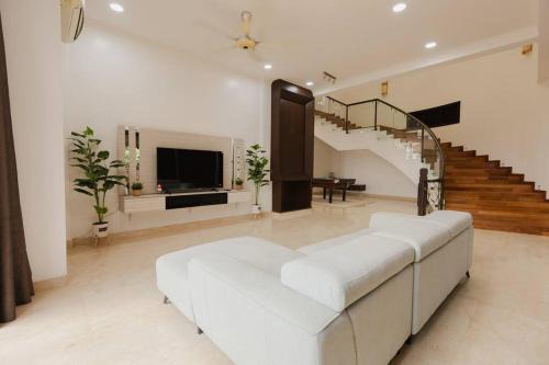 Mukim 13 Paya Terubong Villa | Gelugor 2Storey Big Bungalow 23pax with BBQ Snooker