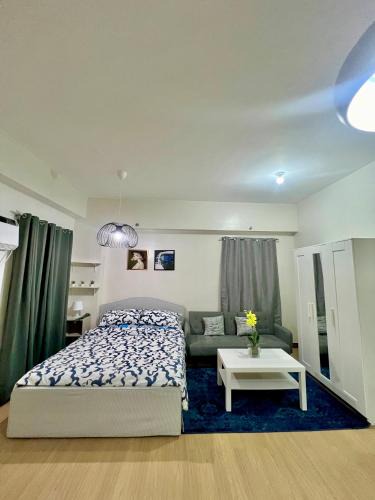 Trece Martires Apartment | Glade Suite