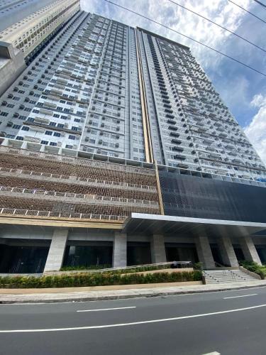 South Triangle Apartment | Glam Residences - Besides to GMA & MRT Kamuning