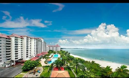 Taman Tanjung Apartment | Glory Beach Private Apartment Seaview