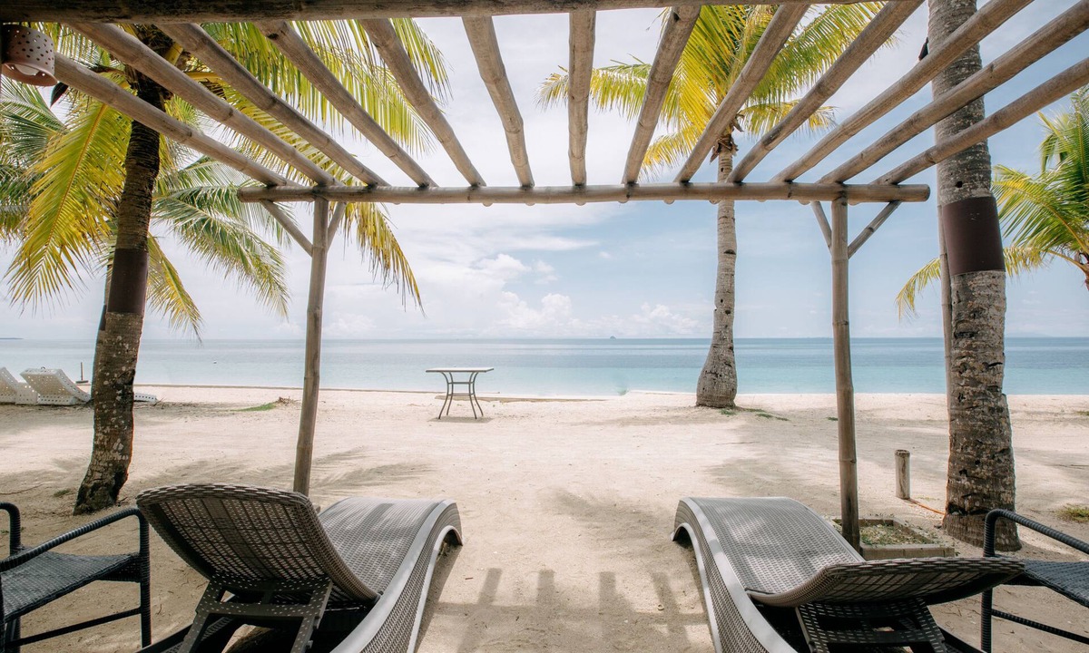 Daanbantayan Hotel | Golden Sands Destination Resorts
