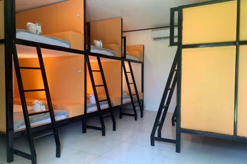 Puerto Princesa City Centre Hostel | Green Dale's Travellers Inn Puerto Princesa