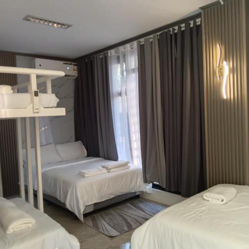 Alaminos Hostel | GVC Space near Hundred Islands