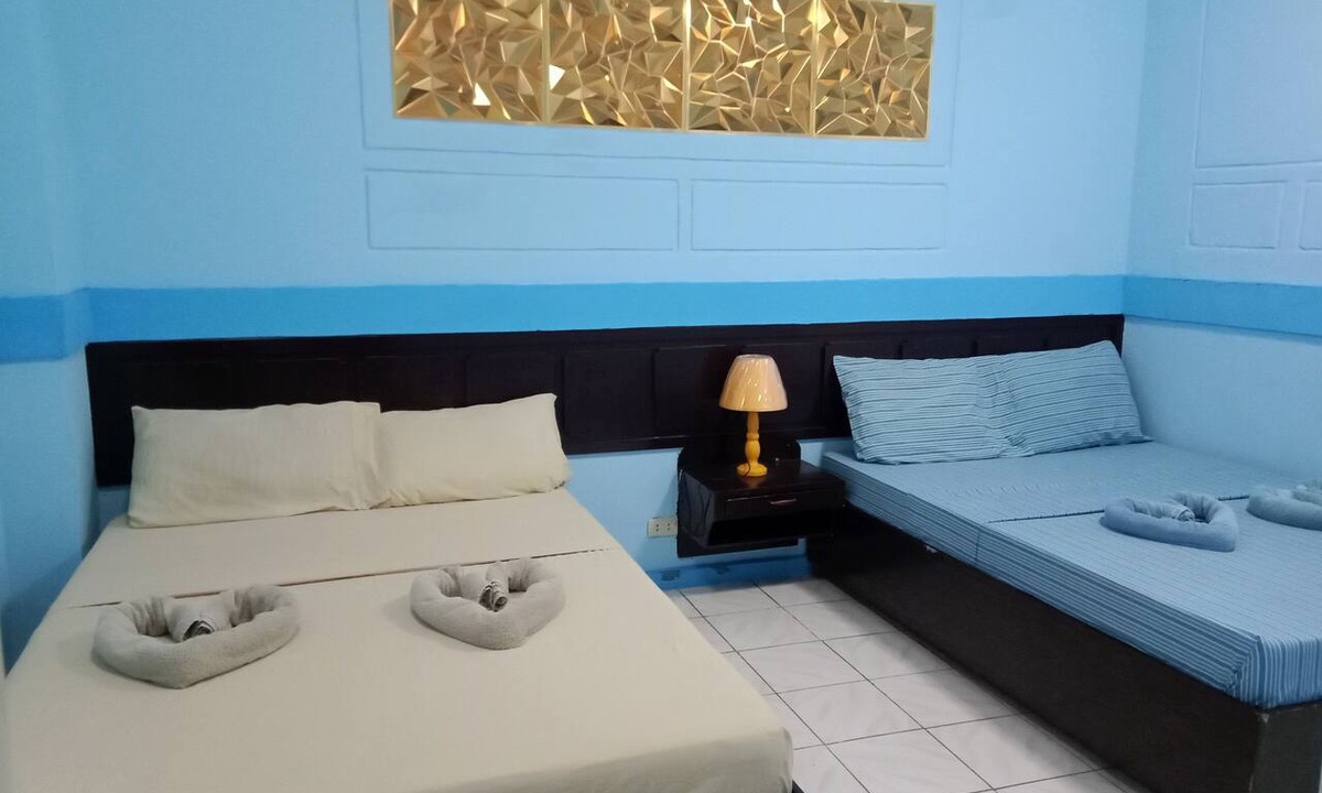 Downtown Tacloban Hotel | Hayward Travel Inn