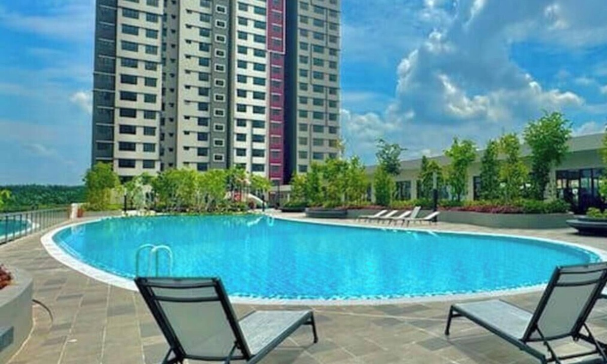 Kota Warisan Apartment | HDIman Homestay Putrajaya KLIA view with Netflix Disney Sauna and Swimming Pool