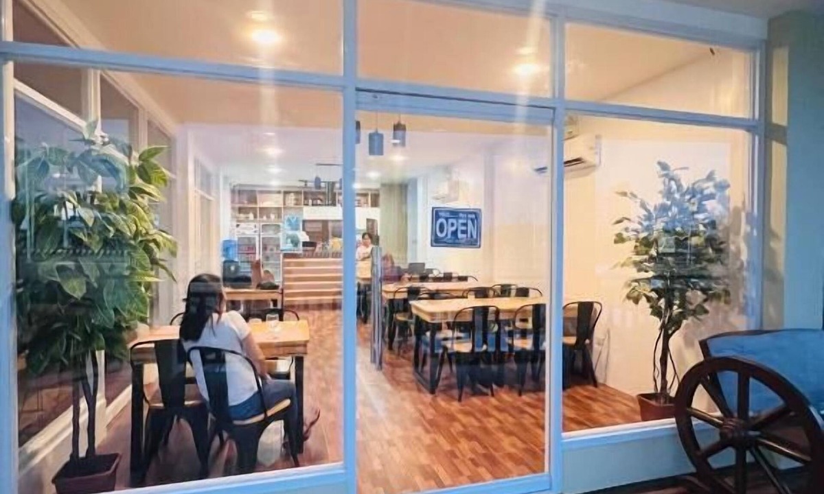 Laguindingan Bed & Breakfast | Hearthstone Suite & Cafe
