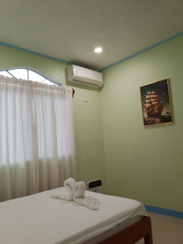 Daanbantayan House | Hidden Valley Guest House