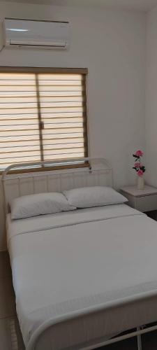 Santa Fe House | Hideaway dreamisland property rental