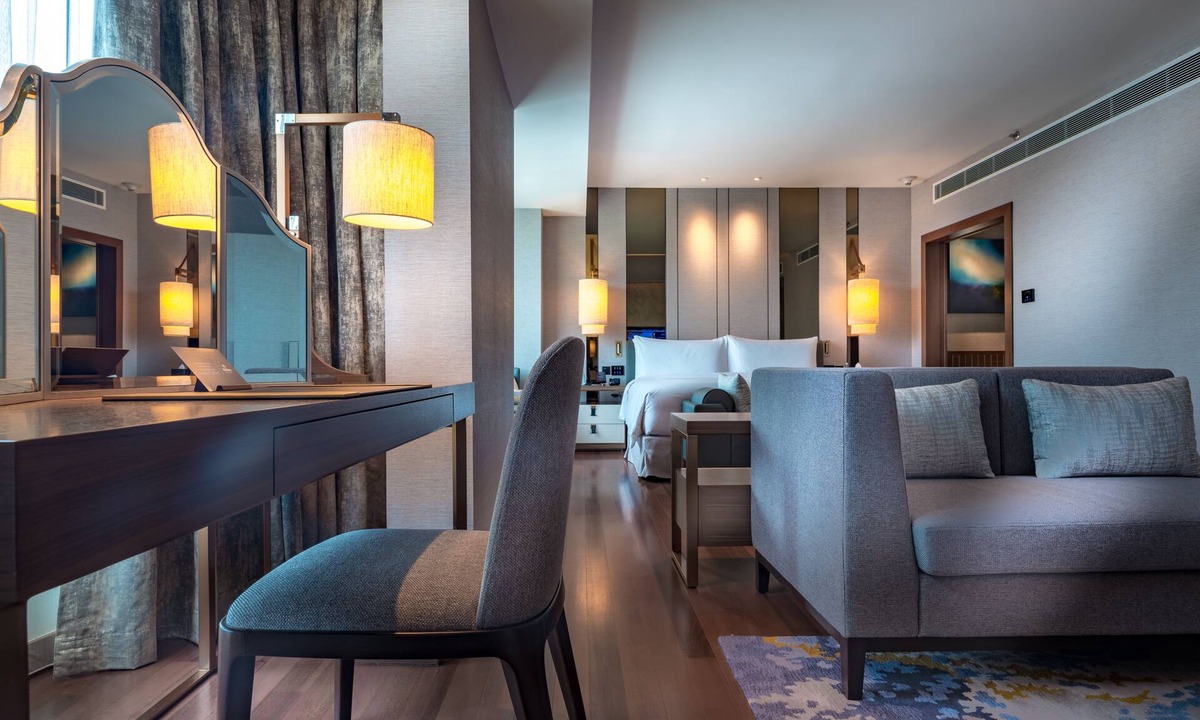Downtown Kota Kinabalu Hotel | Hilton Kota Kinabalu