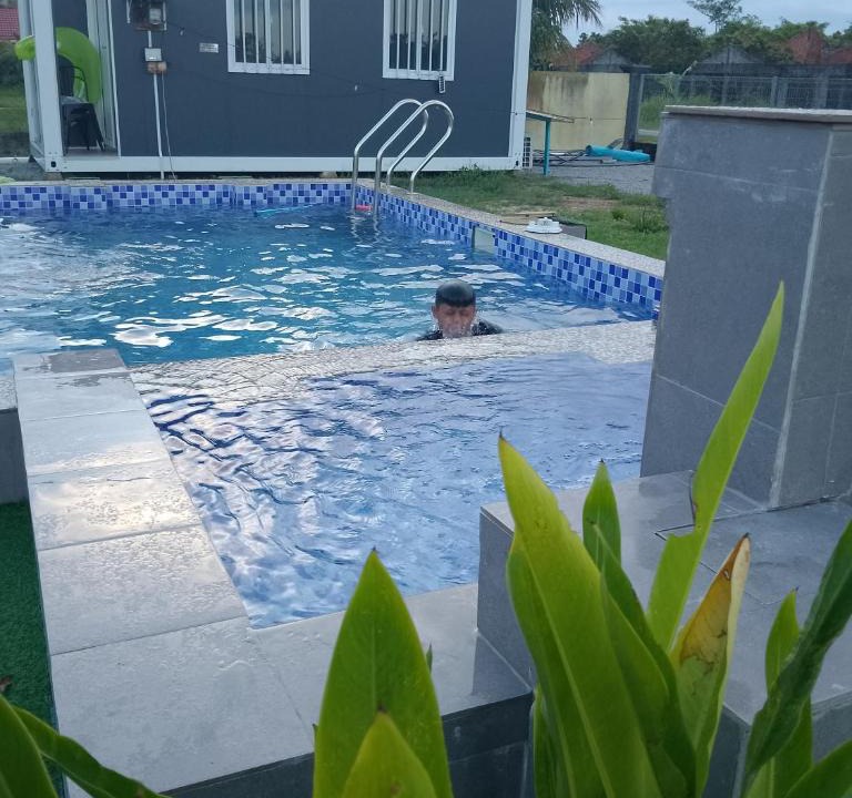 Kusial House | HJ Cabin Stay Private Pool Tanah Merah