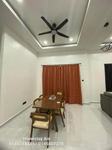 Kampung Gong Badak House | Homestay Ain