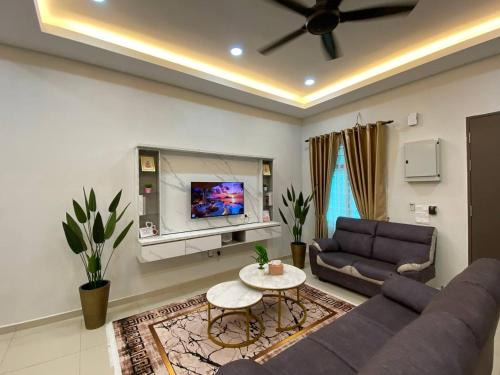 Ayer Panas House | Homestay Casa Ninety Two Ayer Molek Melaka