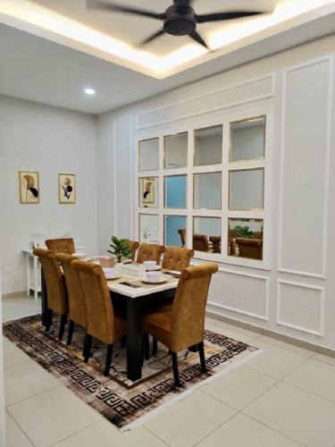 Ayer Panas House | Homestay Casa Ninety Two Ayer Molek Melaka